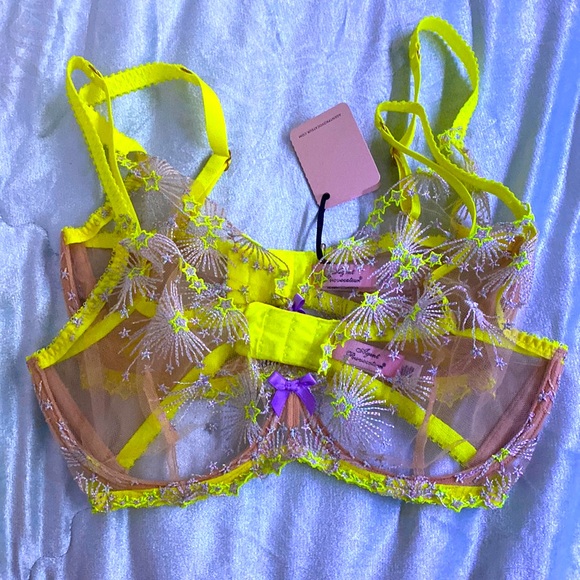 Selling both as a set. I adored this style, cut and color. - Picture 1 of 3